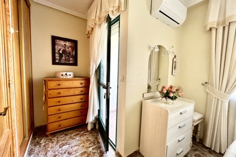 Casa adosada en venta en La Zenia, Alicante, España 3 dormitorios, 100 m2 No. 189711 - foto 16