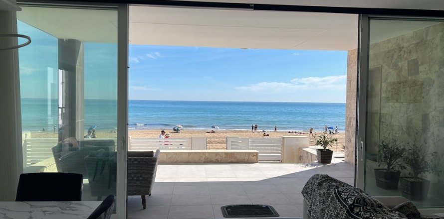 Villa à La Mata, Alicante, Espagne 5 chambres, 94 m2 No. 146035