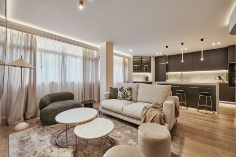 Apartamento en Madrid, España 3 dormitorios, 123 m2 No. 180168