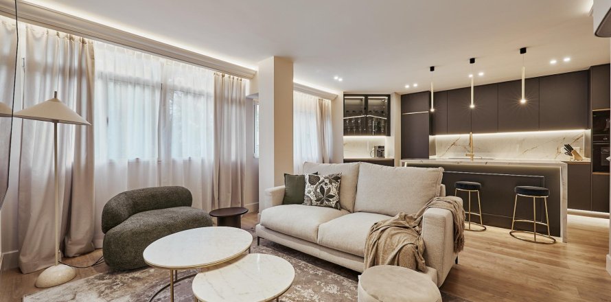 Apartment in Madrid, Spain 3 bedrooms, 123 sq.m. No. 180168
