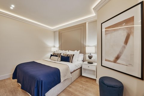 Apartment for sale in Madrid, Spain 3 bedrooms, 123 sq.m. No. 180168 - photo 14