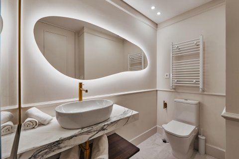 Apartment for sale in Madrid, Spain 3 bedrooms, 123 sq.m. No. 180168 - photo 30