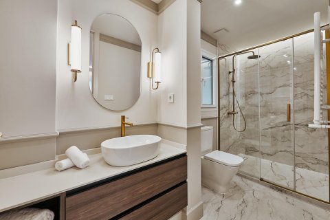 Apartment for sale in Madrid, Spain 3 bedrooms, 123 sq.m. No. 180168 - photo 18