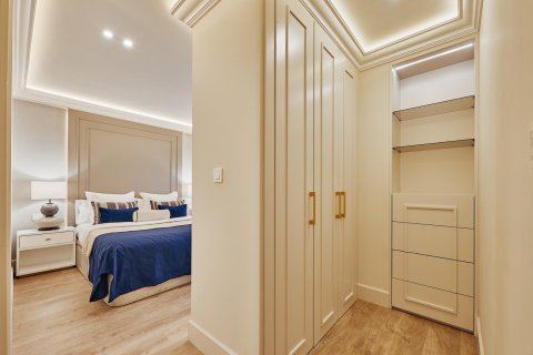 Apartment for sale in Madrid, Spain 3 bedrooms, 123 sq.m. No. 180168 - photo 15