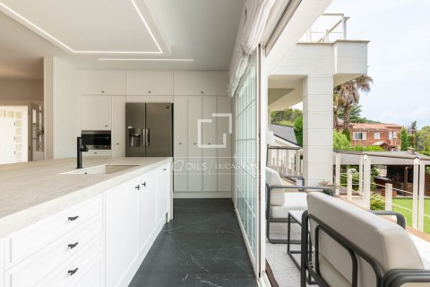 Villa for sale in Sant Cugat Del Valles, Barcelona, Spain 5 bedrooms, 870 sq.m. No. 150734 - photo 13