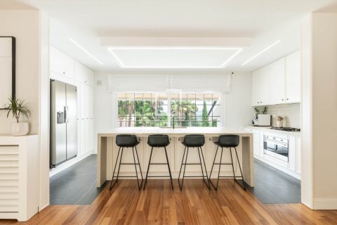 Villa for sale in Sant Cugat Del Valles, Barcelona, Spain 5 bedrooms, 870 sq.m. No. 150734 - photo 14