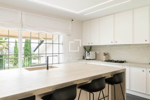 Villa for sale in Sant Cugat Del Valles, Barcelona, Spain 5 bedrooms, 870 sq.m. No. 150734 - photo 15