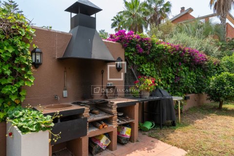 Villa for sale in Gava, Barcelona, Spain 5 bedrooms, 494 sq.m. No. 150735 - photo 29