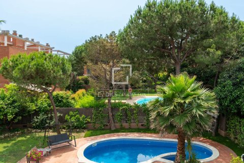 Villa for sale in Gava, Barcelona, Spain 5 bedrooms, 494 sq.m. No. 150735 - photo 23