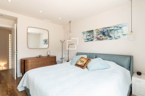 Villa for sale in Gava, Barcelona, Spain 5 bedrooms, 494 sq.m. No. 150735 - photo 17