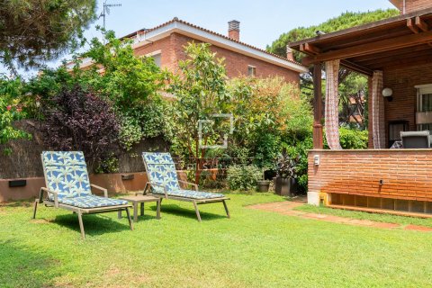 Villa for sale in Gava, Barcelona, Spain 5 bedrooms, 494 sq.m. No. 150735 - photo 30