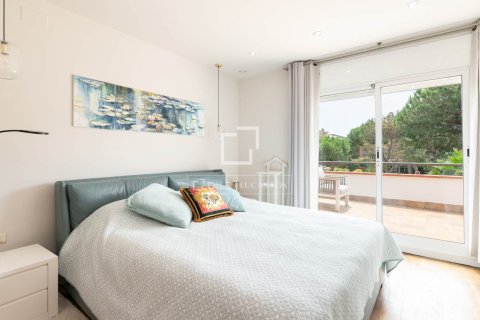 Villa for sale in Gava, Barcelona, Spain 5 bedrooms, 494 sq.m. No. 150735 - photo 16