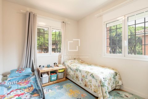 Villa for sale in Gava, Barcelona, Spain 5 bedrooms, 494 sq.m. No. 150735 - photo 24