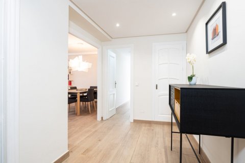 Продажа квартиры в Марбелья, Малага, Испания 4 спальни, 185м2 №105488 - фото 9