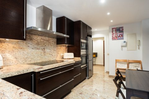 Продажа квартиры в Марбелья, Малага, Испания 4 спальни, 185м2 №105488 - фото 8