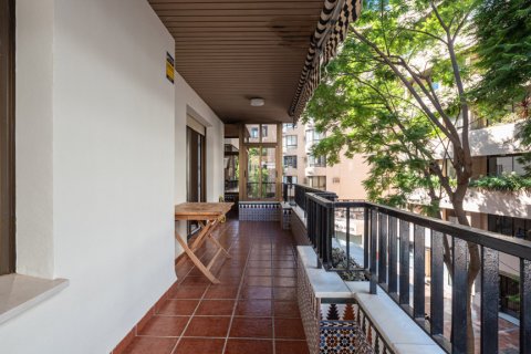 Продажа квартиры в Марбелья, Малага, Испания 4 спальни, 185м2 №105488 - фото 2