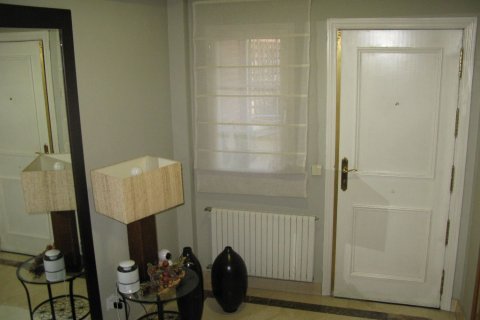 Duplex zum Verkauf Madrid, Spanien 5 Schlafzimmer, 333 m2 Nr. 59151 - Foto 9