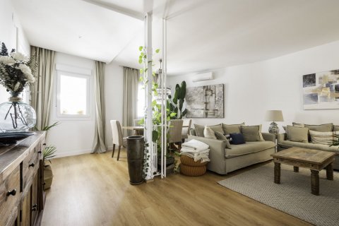 Apartment à vendre Madrid, Espagne, 3 chambres, 105 m2 No. 59286 - photo 1