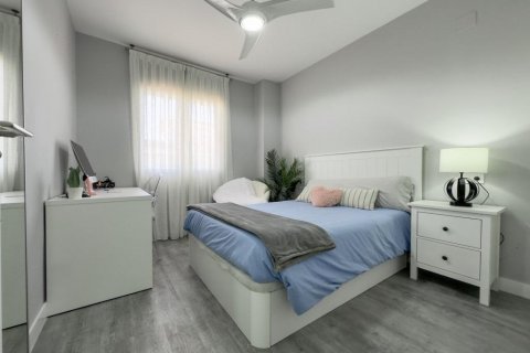 Huoneisto myytävänä La Mata, Alicante, Espanja, 3 makuuhuonetta, 80 m2 No. 113159 - kuva 18