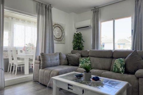 Huoneisto myytävänä La Mata, Alicante, Espanja, 3 makuuhuonetta, 80 m2 No. 113159 - kuva 12