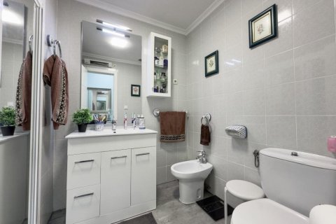 Huoneisto myytävänä La Mata, Alicante, Espanja, 3 makuuhuonetta, 80 m2 No. 113159 - kuva 8