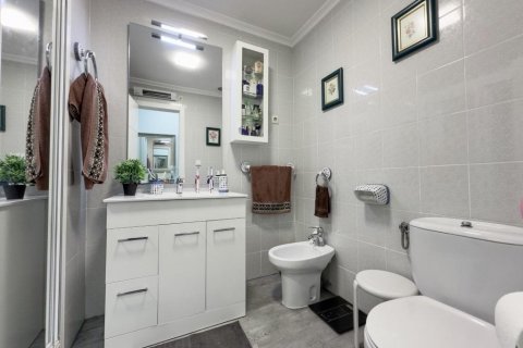 Huoneisto myytävänä La Mata, Alicante, Espanja, 3 makuuhuonetta, 80 m2 No. 113159 - kuva 21