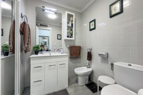 Huoneisto myytävänä La Mata, Alicante, Espanja, 3 makuuhuonetta, 80 m2 No. 113159 - kuva 11