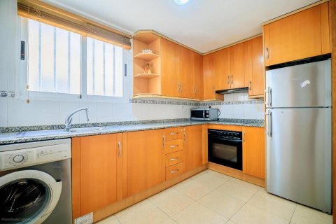 Huoneisto myytävänä Torrevieja, Alicante, Espanja, 3 makuuhuonetta, 98 m2 No. 113154 - kuva 3