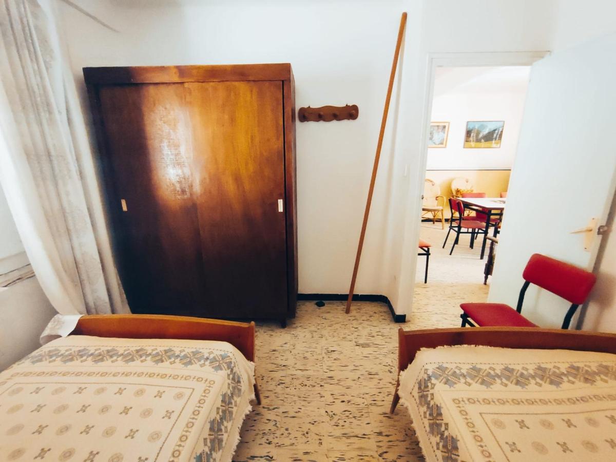 Apartment in Guardamar del Segura, Alicante, Spain 4 bedrooms, 130 sq.m. No. 113098