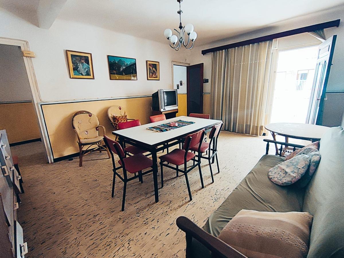 Apartment in Guardamar del Segura, Alicante, Spain 4 bedrooms, 130 sq.m. No. 113098