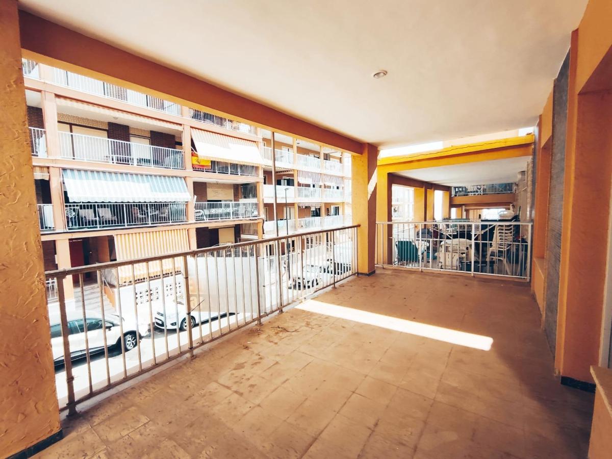 Apartment in Guardamar del Segura, Alicante, Spain 4 bedrooms, 130 sq.m. No. 113098
