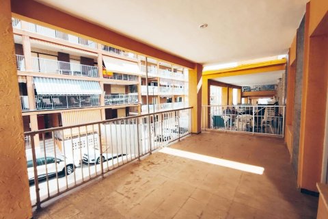 Продажа квартиры в Гуардамар-дель-Сегура, Аликанте, Испания 4 спальни, 130м2 №113098 - фото 11