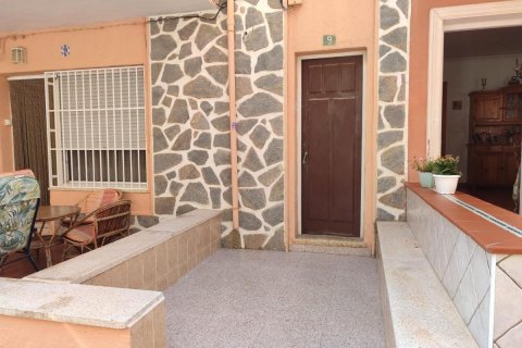 Продажа квартиры в Гуардамар-дель-Сегура, Аликанте, Испания 4 спальни, 130м2 №113098 - фото 4