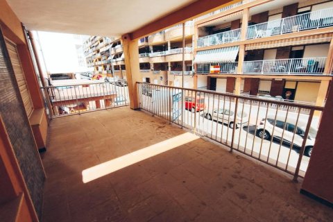 Продажа квартиры в Гуардамар-дель-Сегура, Аликанте, Испания 4 спальни, 130м2 №113098 - фото 3