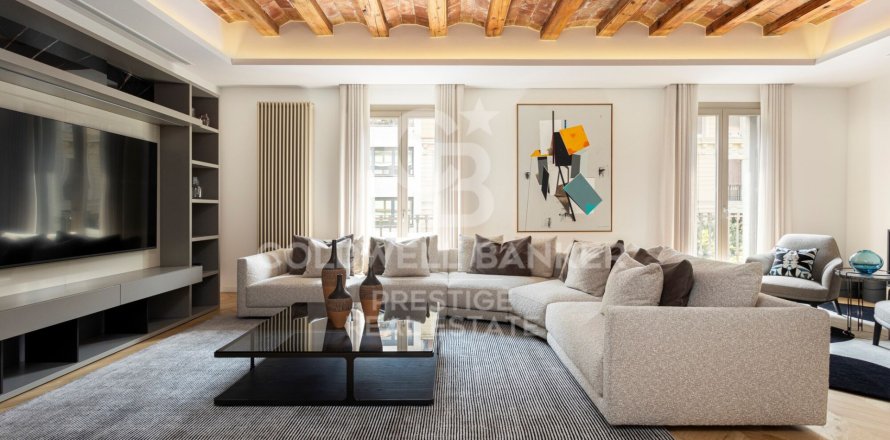 Apartment in Barcelona, Spain 3 bedrooms, 183 sq.m. No. 160472