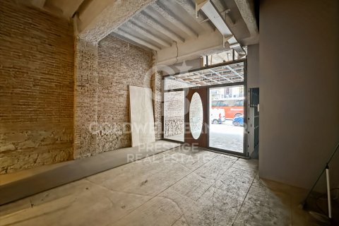 Commercial property for rent in Barcelona, Spain 556 sq.m. No. 160468 - photo 4