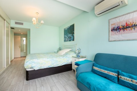 Apartment for sale in Madrid, Spain 2 bedrooms, 150 sq.m. No. 164842 - photo 11