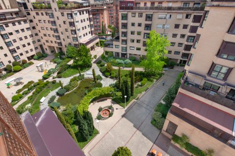 Apartment for sale in Madrid, Spain 2 bedrooms, 150 sq.m. No. 164842 - photo 3