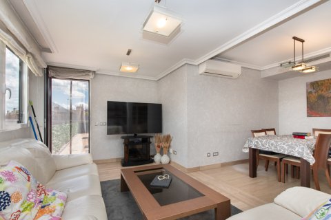 Apartment for sale in Madrid, Spain 2 bedrooms, 150 sq.m. No. 164842 - photo 6