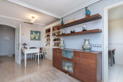 Apartment for sale in Madrid, Spain 2 bedrooms, 150 sq.m. No. 164842 - photo 8