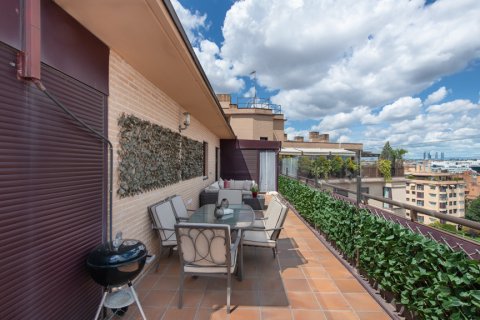 Apartment for sale in Madrid, Spain 2 bedrooms, 150 sq.m. No. 164842 - photo 4