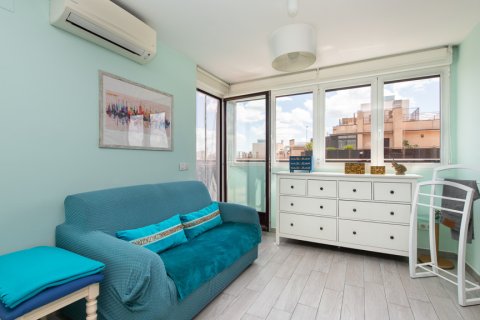 Apartment for sale in Madrid, Spain 2 bedrooms, 150 sq.m. No. 164842 - photo 12