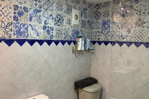 Huoneisto myytävänä Cadiz, Espanja, 2 makuuhuonetta, 79.18 m2 No. 164840 - kuva 5