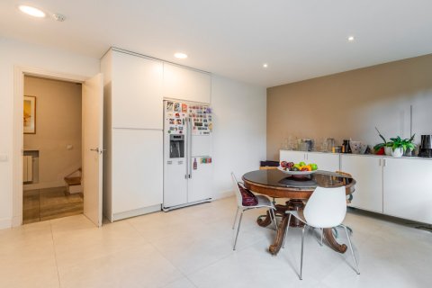 Talo myytävänä Madrid, Espanja, 3 makuuhuonetta, 260 m2 No. 164844 - kuva 28