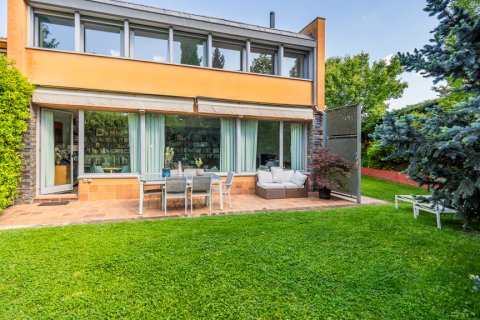 Talo myytävänä Madrid, Espanja, 3 makuuhuonetta, 260 m2 No. 164844 - kuva 2