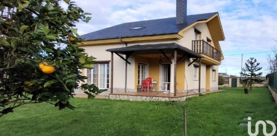 Dom w Ribadeo, Lugo, Hiszpania 4 sypialnie, 223 mkw. nr 153161