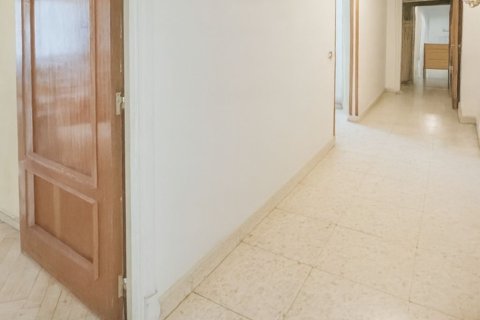 Huoneisto myytävänä Leon, Espanja, 4 makuuhuonetta, 120 m2 No. 153158 - kuva 29