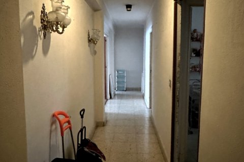 Huoneisto myytävänä Leon, Espanja, 4 makuuhuonetta, 120 m2 No. 153158 - kuva 14