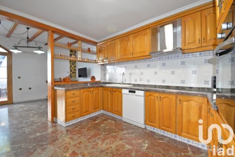 Продажа квартиры в Сакс, Аликанте, Испания 4 спальни, 314м2 №153159 - фото 2