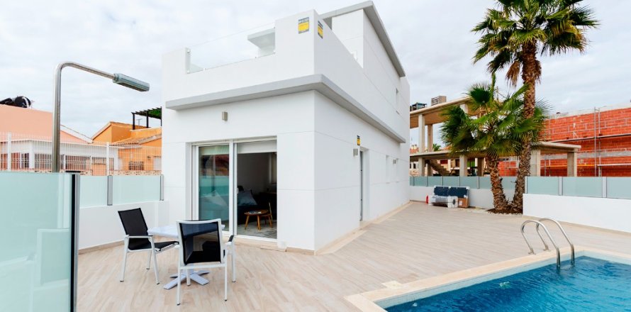 Villa Torrevieja, Alicante, Spānijā 3 istabas, 106 m2 Nr. 145931